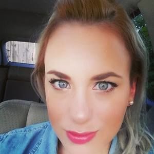 Meet your Posher, Holly